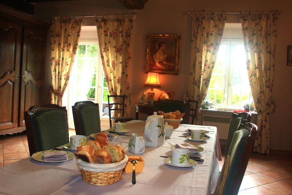 Chambres d'Hôtes la Baudrière Livaie Esterno foto