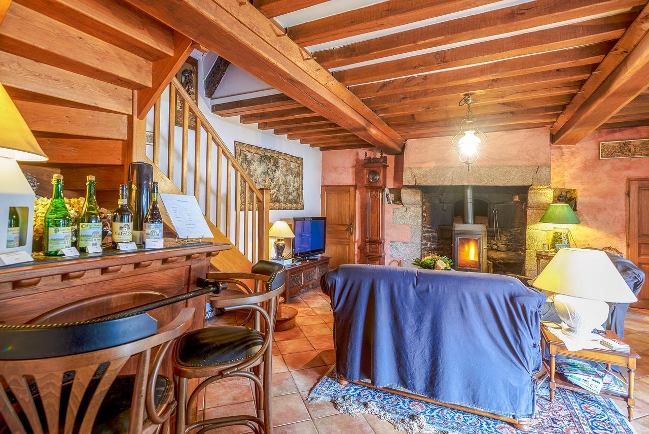 Chambres d'Hôtes la Baudrière Livaie Esterno foto