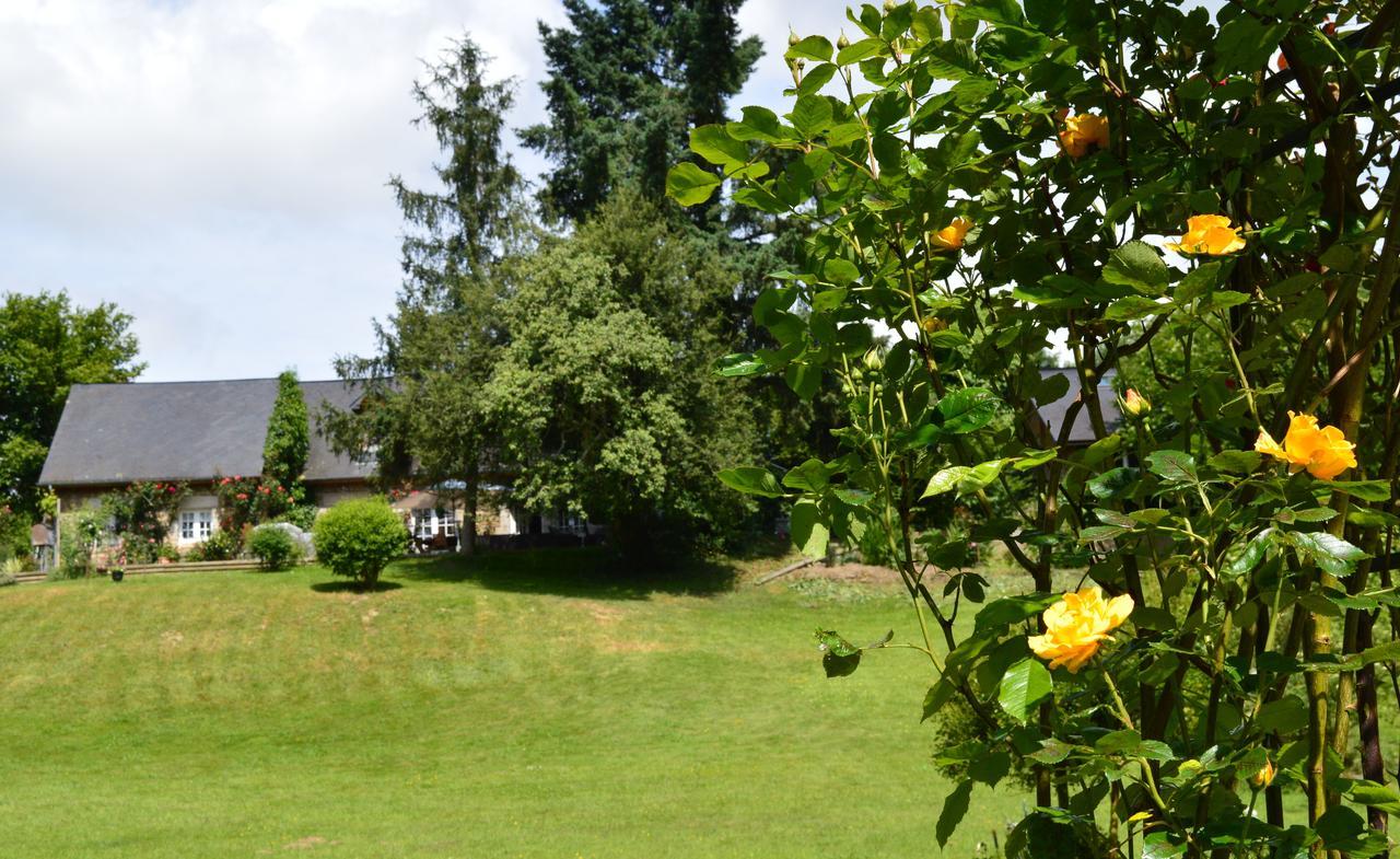 Chambres d'Hôtes la Baudrière Livaie Esterno foto